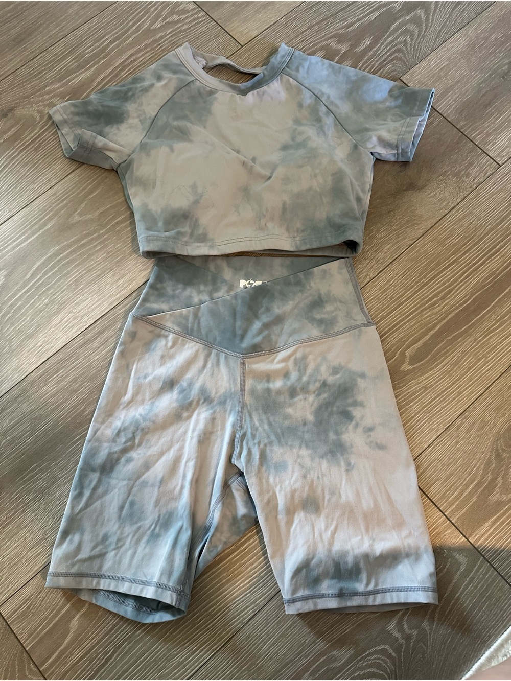POPFLEX Tie-Dye High-Waist Bike Shorts in Blue Gray